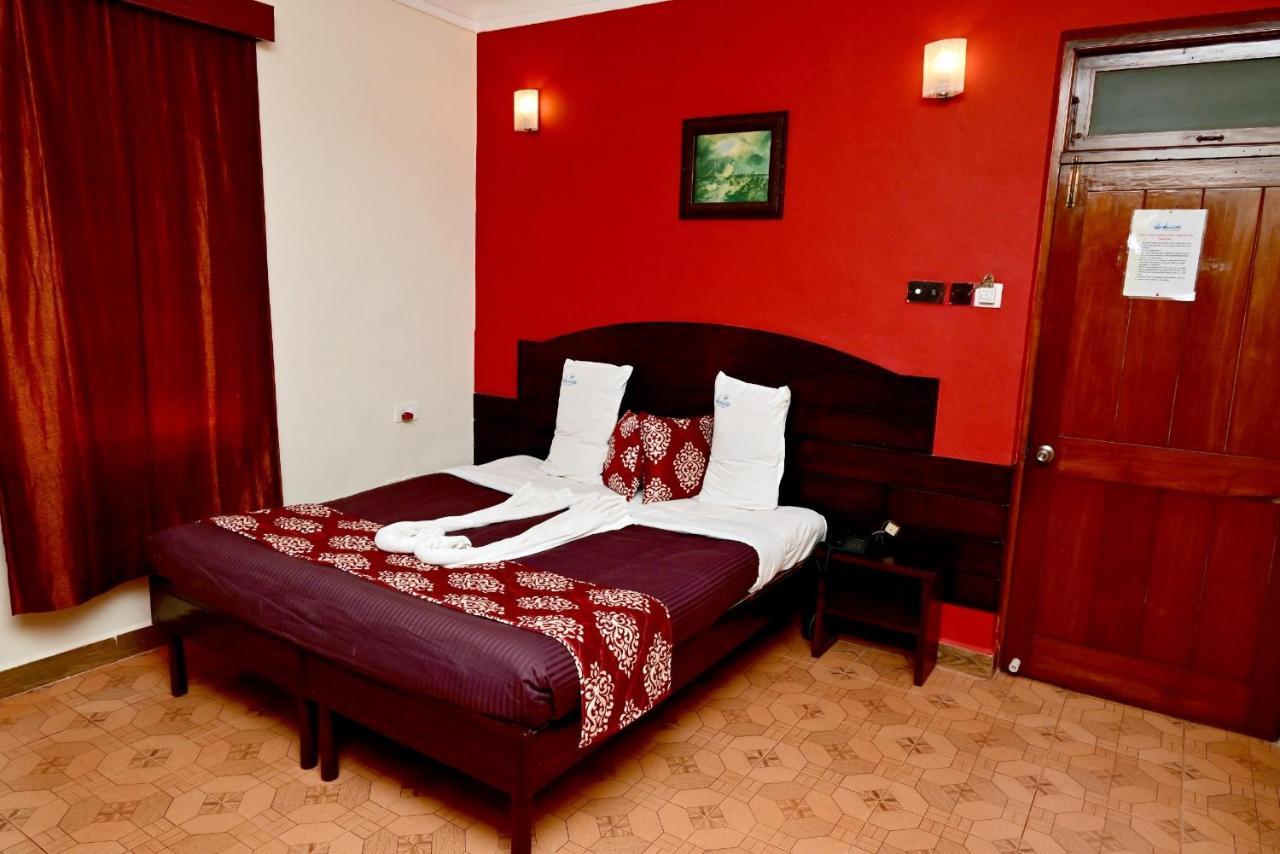 Swim Sea Beach Resort Panaji Exterior foto