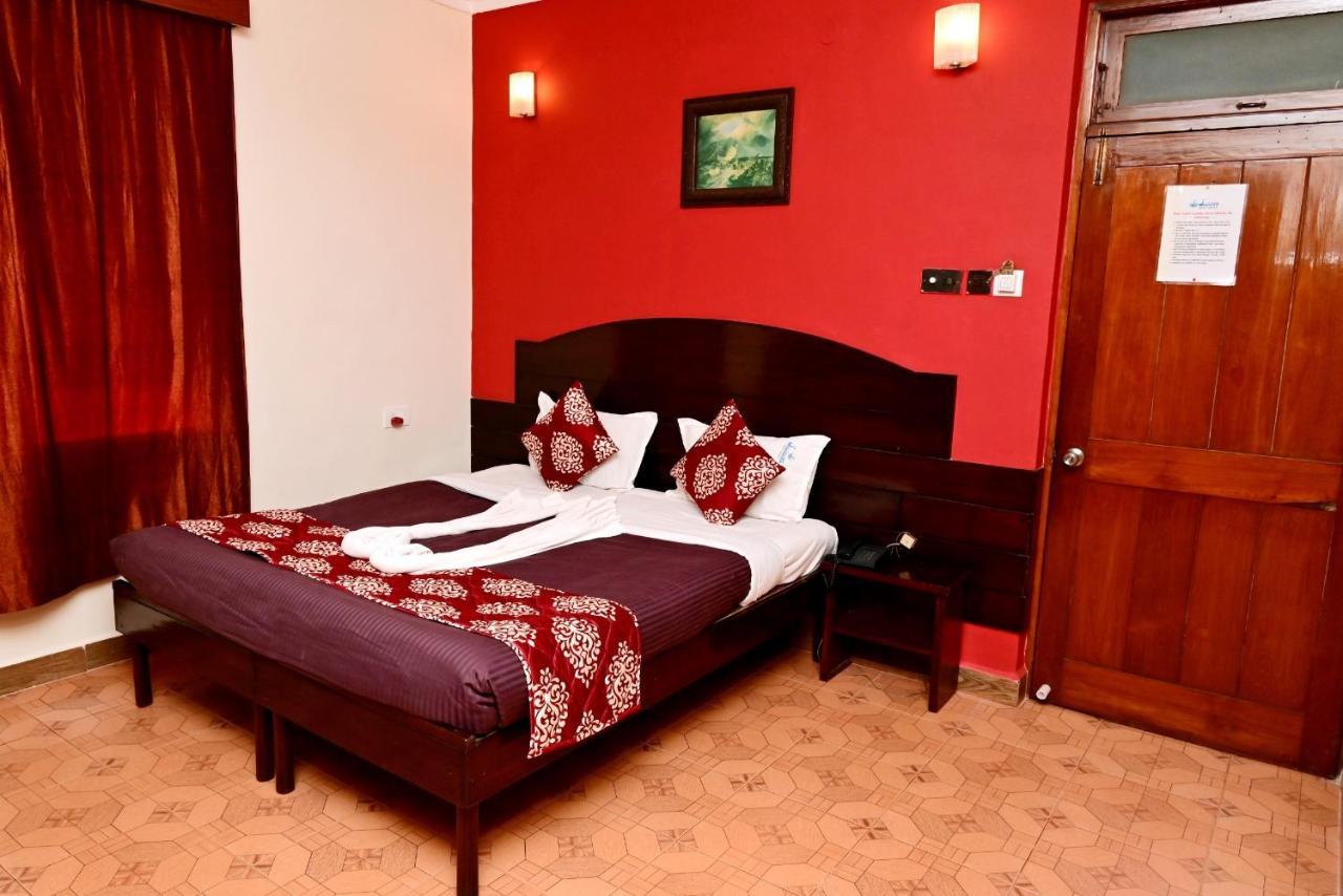 Swim Sea Beach Resort Panaji Exterior foto
